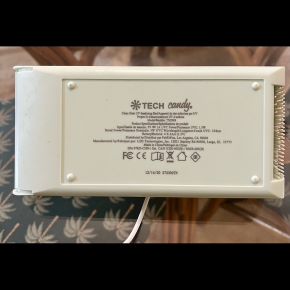 NWOT Tech Candy UV Cell Phone Sanitizing Box - Picture 4 of 4